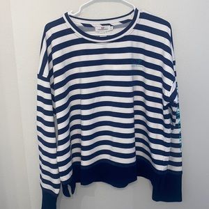 Vineyard vines sweater XL